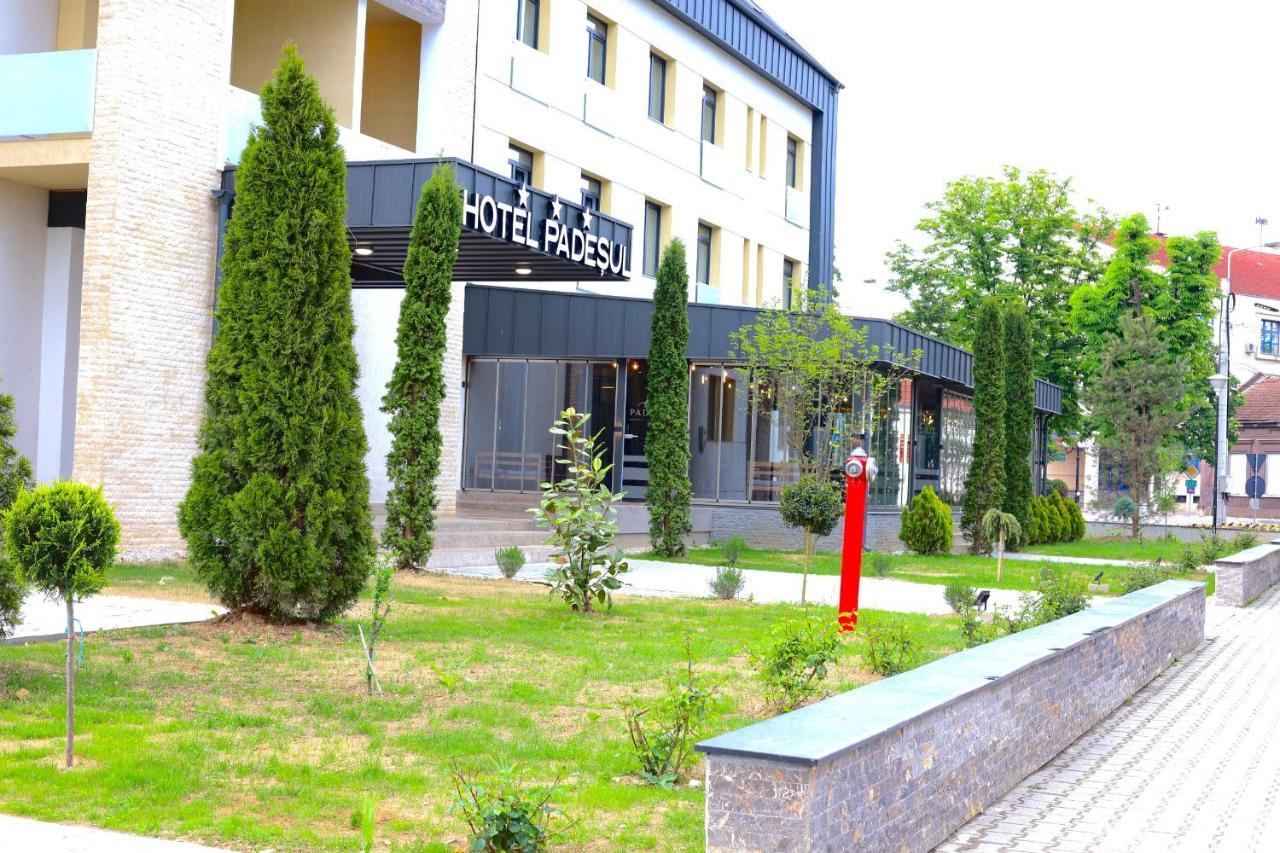 Hotel Padesul Facsád Kültér fotó